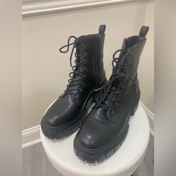 Madden Girl Black Combat Boots with Chunky Sole and High-Top Design - Picture 2 of 12